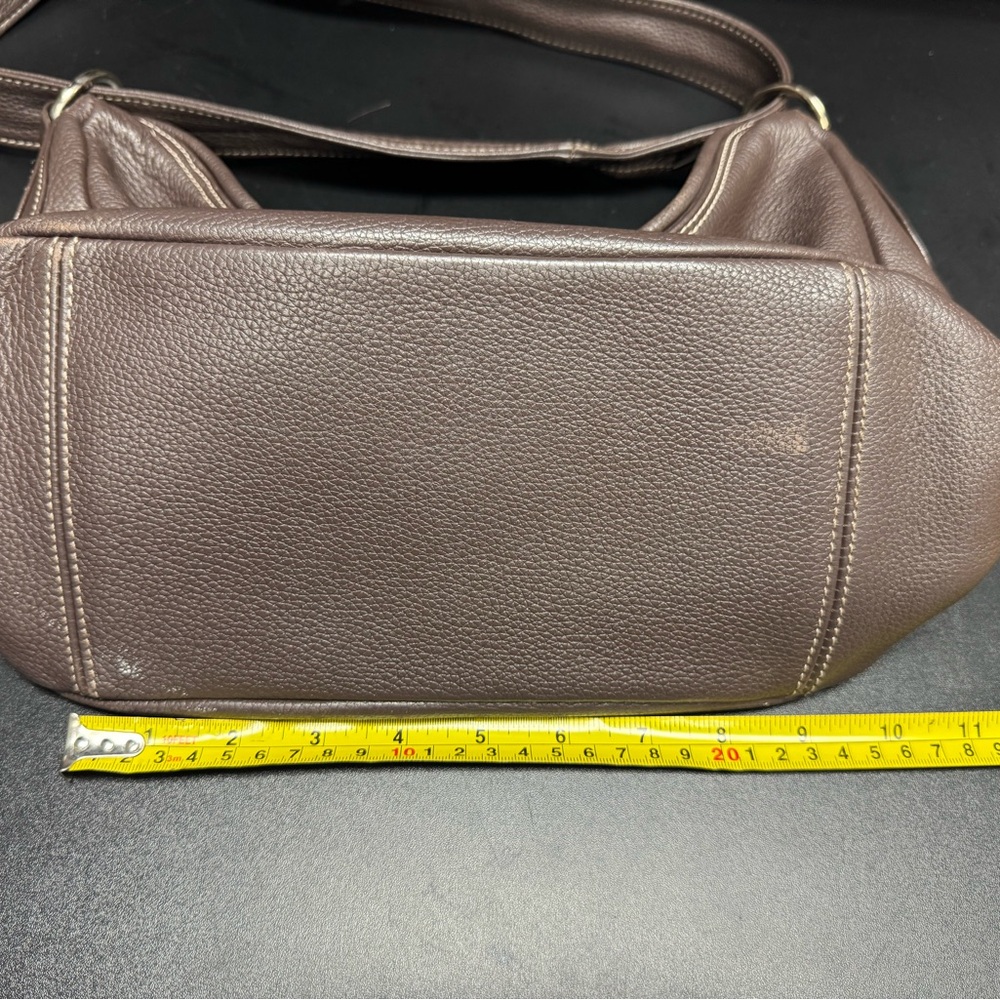 Elegant Brown Leather Hobo Bag - Picture 8 of 10